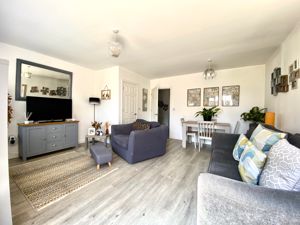 Lounge/Diner- click for photo gallery